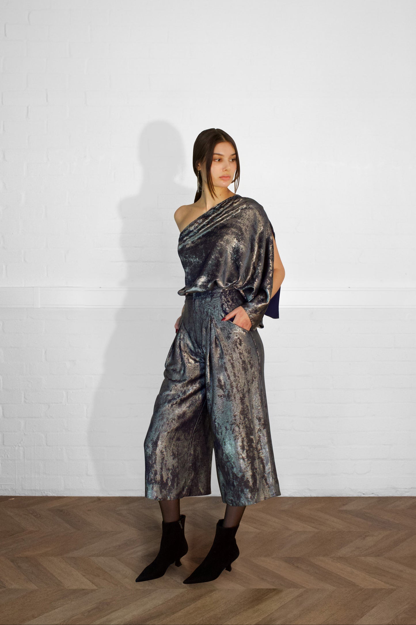 Hepburn Metallic Pleated Culotte Trousers